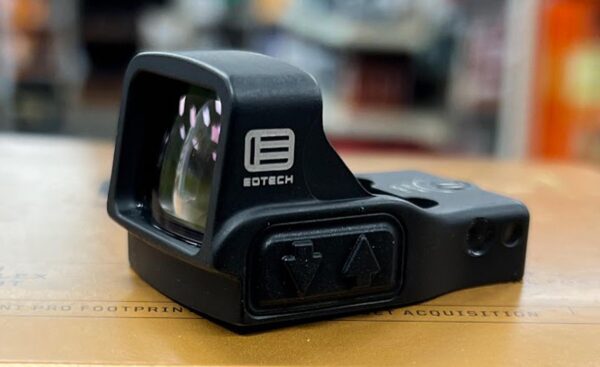 Коллиматорный прицел пистолетный EOTech EFLX Mini 6MOA Blk — изображение 7